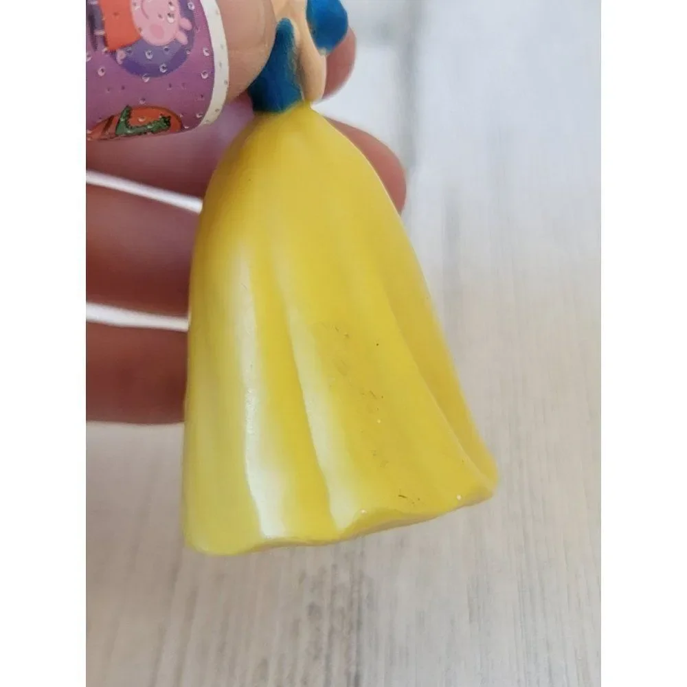 Snow White princess Disney Pixar‎ toy figure